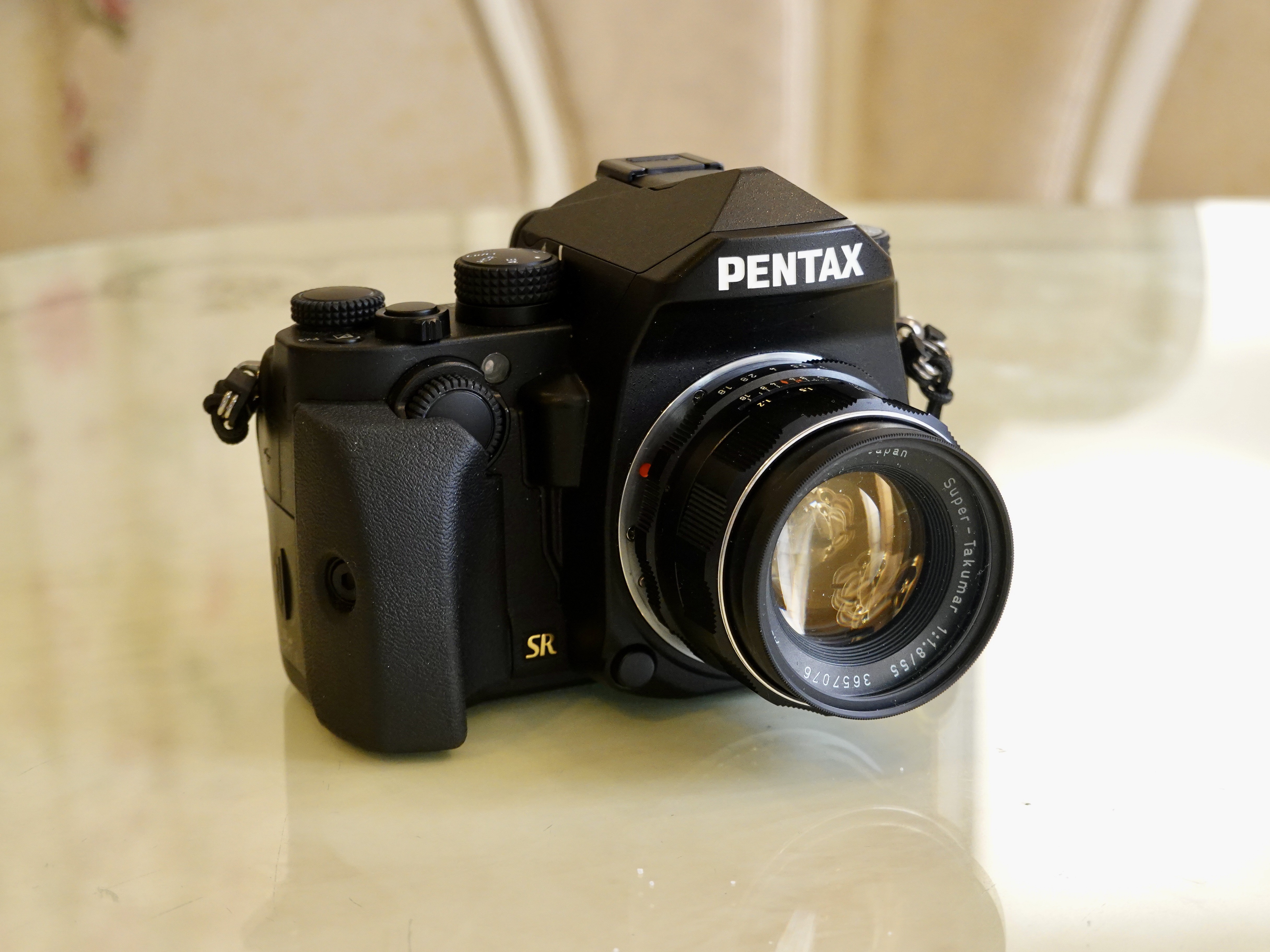 カメラ デジタルカメラ 安いレンズにはライカに負けないロマンがある！PENTAX KPと1万円以下の 