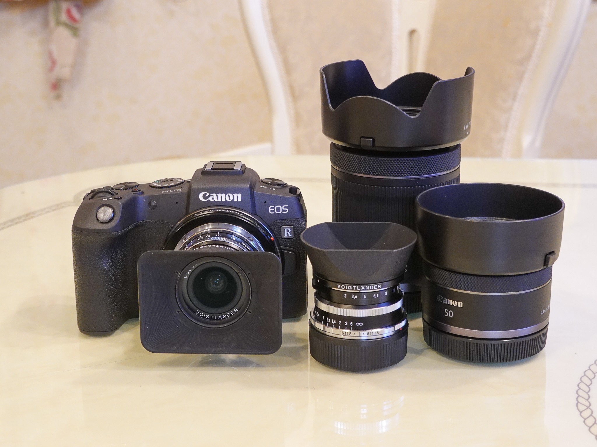 Canon EOS RPは「安い、軽い、フルサイズ」の3条件が揃ったミラーレス 